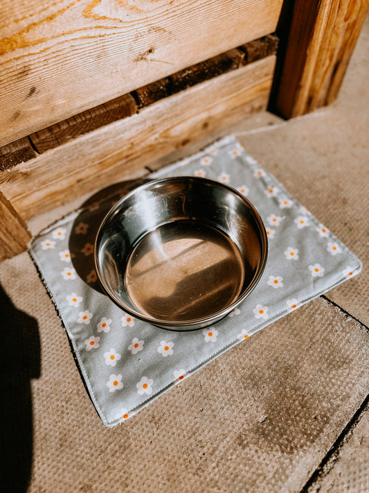 Bodhi & The Birchtree Single Bowl Mat In Daisies